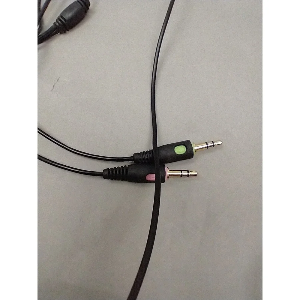 Logitech H111 Wired Stereo Headset with Mic 3.5mm Jack PC Mac Chrome Laptop USED